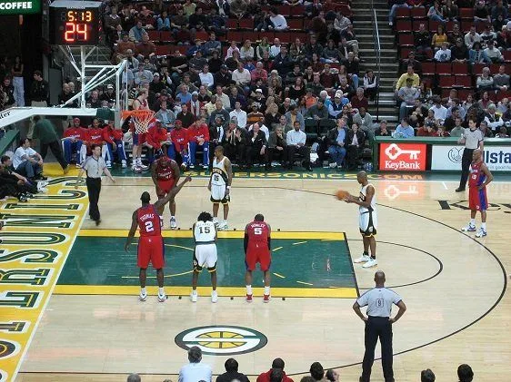 Ray Allen playing basketball