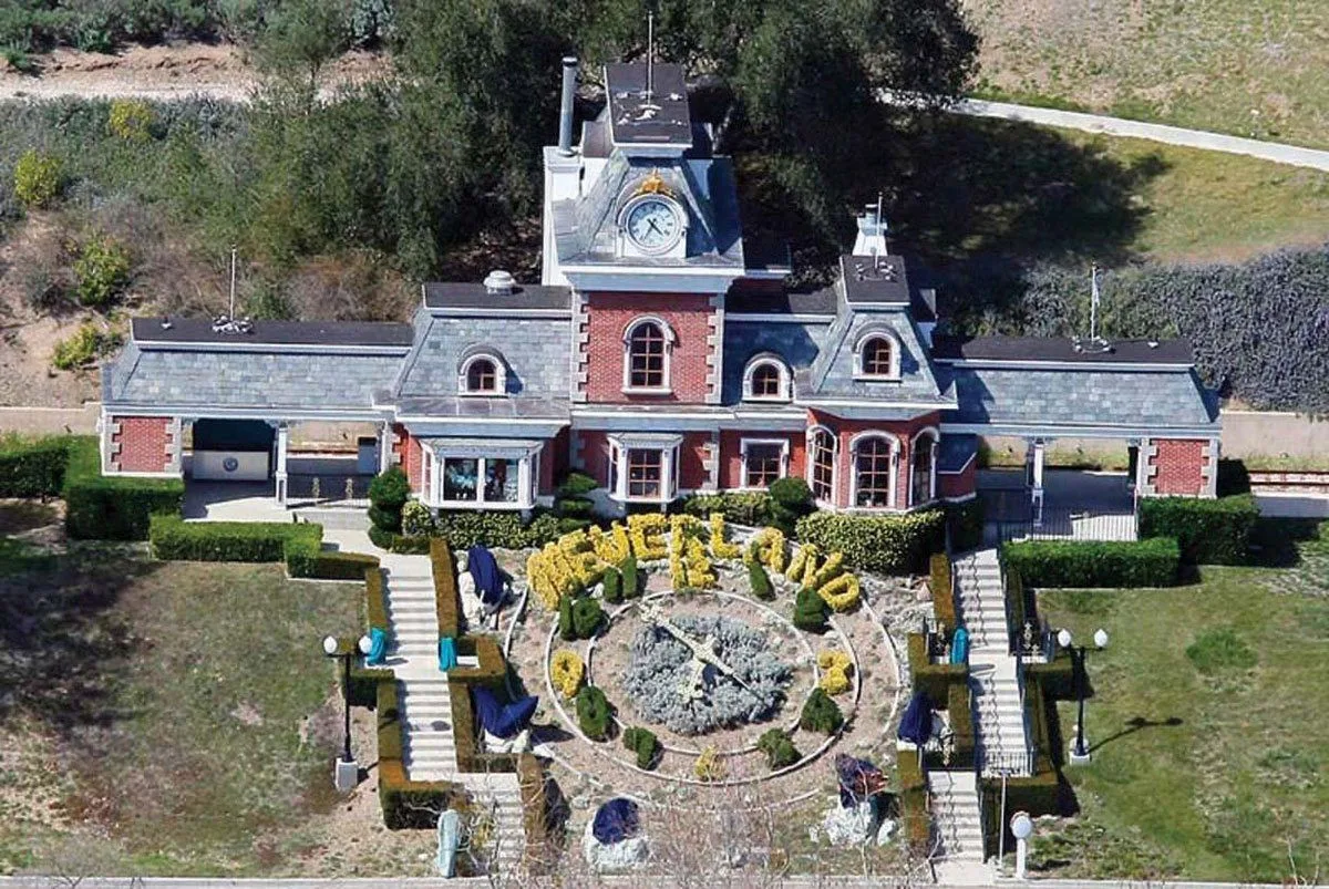 ¿Cuánto vale Neverland, la famosa propiedad inmobiliaria de Michael Jackson?